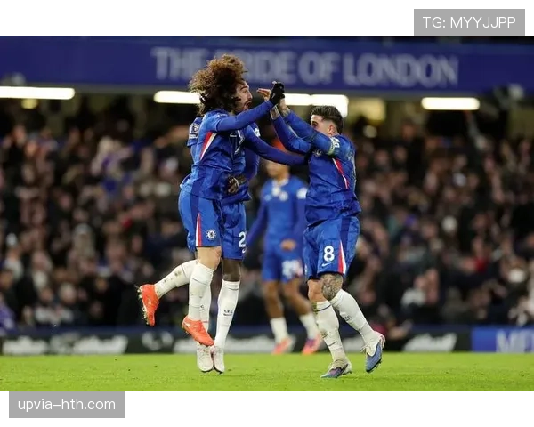 阿隆·克雷斯韦尔助西汉姆联重回胜轨，球队状态稳步回升