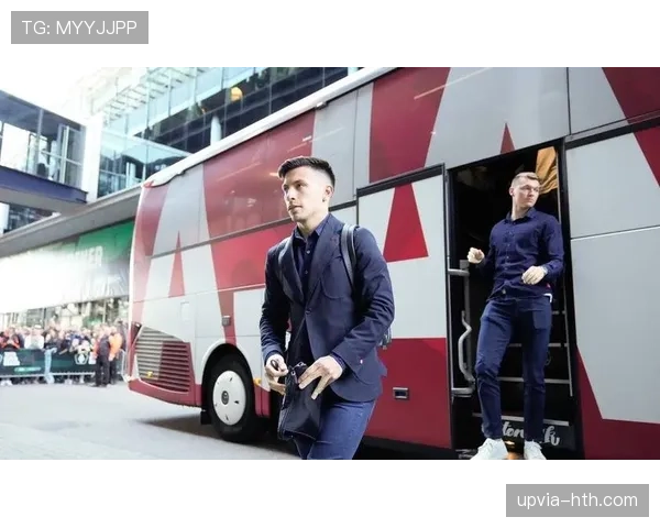 利桑德罗阿贾克斯转曼联