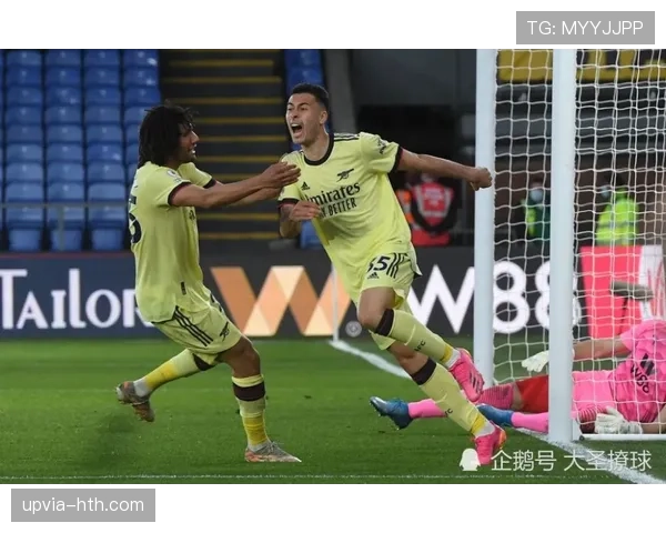 马丁内利在巴西新生代锋线竞争中的位置分析