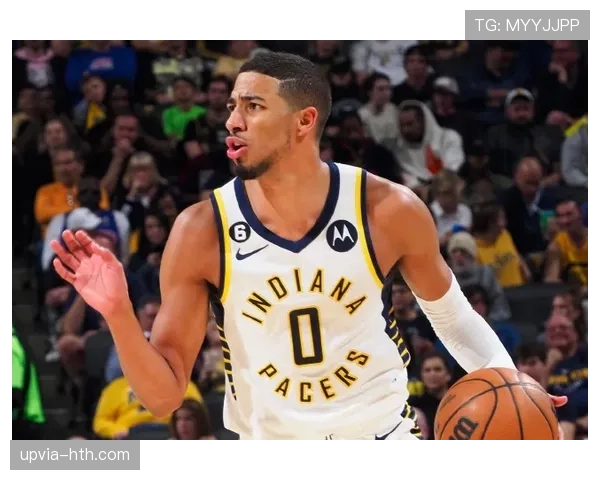 哈利伯顿无球跑动比肩库里，提升替补席三分火力效率