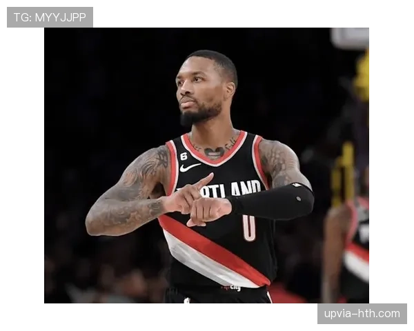 利拉德休赛期还在练后仰？这人是不是不用睡觉啊